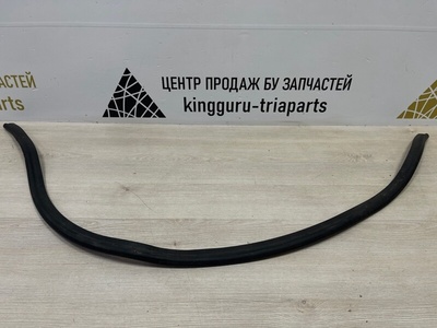 5N0823723B Уплотнитель капота Volkswagen Tiguan 1 5N1 рестайлинг 2014