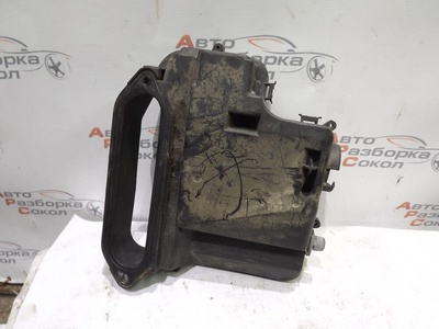 8D1907355B Корпус блока предохранителей VW Passat (B5+) 2000-2005