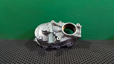 06F103530T Крышка распредвала Audi A6 C6 (S6,RS6) 2006 06F 103 530 T