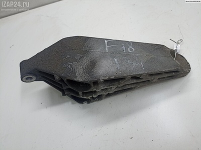 90498428 Кронштейн КПП опорный Opel Vectra B 1998