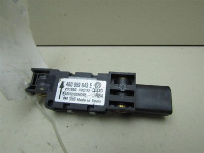 4B0959643E Датчик AIR BAG VW Touareg 2002-2010