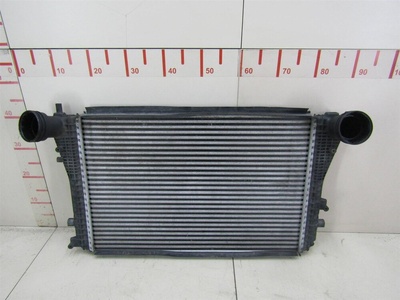 1K0145803T Интеркулер VW Passat (B6) 2005-2010