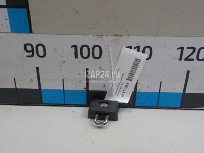 7700817724 Ответная часть замка багажника Renault Logan (2005 - 2014)