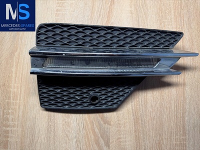 A1668852922BLEK Дневные ходовые огни правые Mercedes ML W166 2014 ,A1668852922,A2049065501,1668852922,2049065501,A1668851474,1668851474