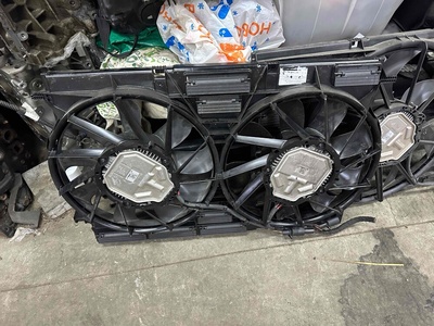 8w0959455p Диффузор вентилятора Audi Q7 4M рестайлинг (2019—2023) 2020