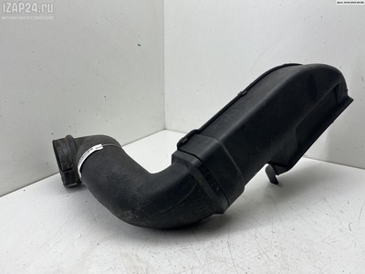 281724A600 Воздуховод Hyundai H1 2005