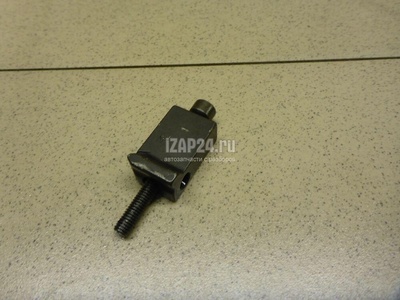 038130069B Кронштейн форсунки VAG A3 (8L1) (1996 - 2003)