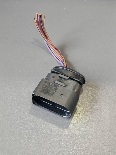 1j0973835 разъем VW Touareg 2002-2010 2006