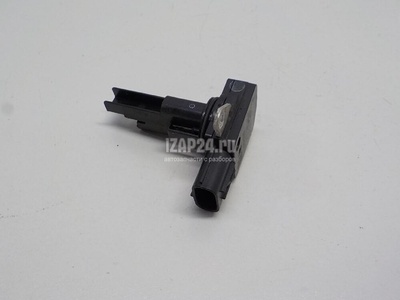 2220437010 Расходомер воздуха (массметр) Toyota Land Cruiser (200) 2008