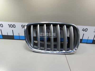 51137185224 Решетка радиатора правая BMW X5 E70 (2007 - 2013)