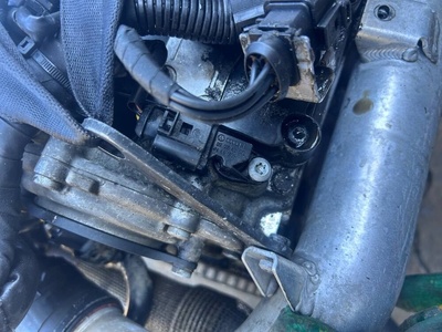 059121031L Шкив помпы Audi Q7 4L 2008