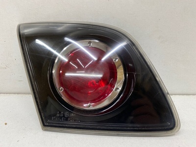 BN9B513G0C фонарь внутренний Mazda 3 BK 2003-