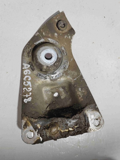 8D0399541D Кронштейн подрамника Audi A6 C5(1997-2004) 1999