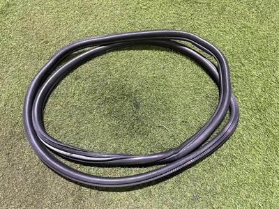 51357258330 уплотнительная резинка BMW 3-Series F30 , 7258311