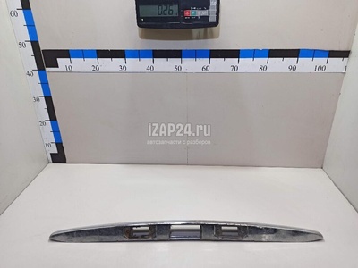 1581834 Накладка крышки багажника Ford Focus II (2008 - 2011)