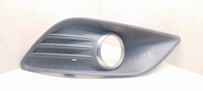 8M5119952AEW Заглушка (решетка) в бампер Ford Focus 2 2008 8M51-19952-AEW