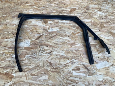 4G5839439G уплотнитель Audi A6 4G/C7 2012