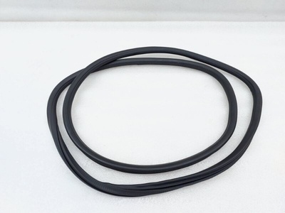 7P0867365C Уплотнитель проема двери Volkswagen Touareg NF 2014 , 7P0867365F