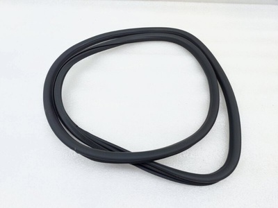 7P0867367E Уплотнитель проема двери Volkswagen Touareg NF 2014