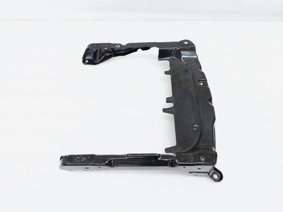 7P0881678B Кронштейн сиденья Volkswagen Touareg NF 2014