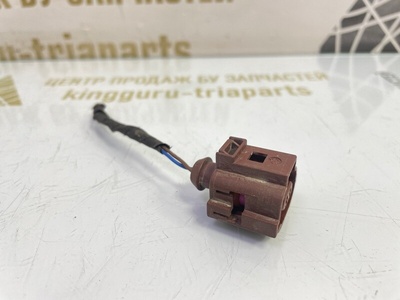 1J0973702A Разъем Skoda Rapid 1 NH3 до Рестайлинг 2012-2017