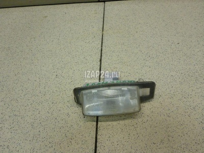 8341A009 Фонарь подсветки номера Mitsubishi Outlander (GF) 2012