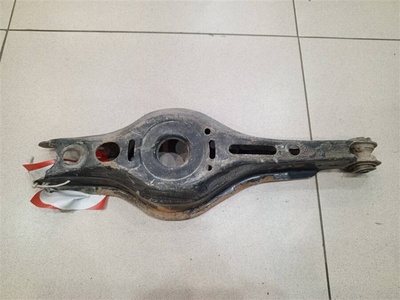 4873033160 Рычаг задний поперечный нижний Toyota Camry XV70 2017> 2019