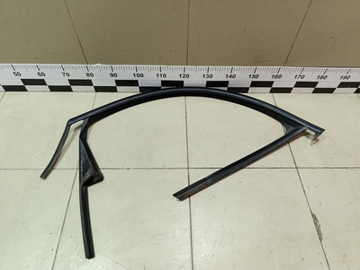 5M0837431C5AP Уплотнитель стекла двери VW Golf V Plus 2005-2014