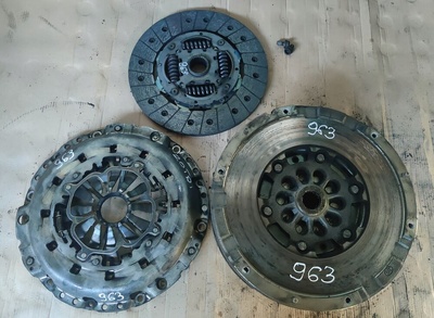 2.0TDI audi a4 b8 колесо двухмассовый 415034410 диск датчик 963