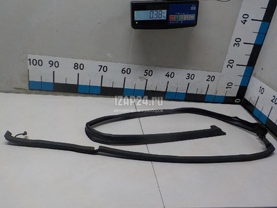 LR034099 Уплотнитель двери Land Rover Range Rover IV 2013
