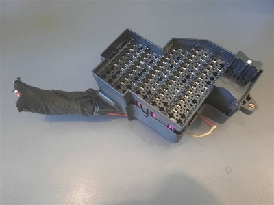7l0941828a блок предохранителей VW Touareg 2002-2010 2006