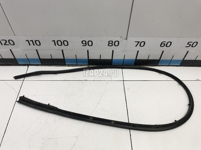 828313542R Уплотнитель двери Renault Kaptur 2016