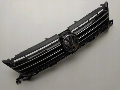 1T0853651BQ Volkswagen caddy touran i рестайлинг решетка радиатора бампера 1t0853653