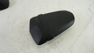 44440050 h50 triumph street triple 675 rx daytona сиденье кресло диван t2301108