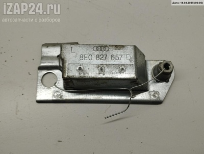 8E0827657D Кронштейн крепления Audi A4 B7 (2004-2008) 2004