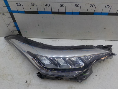 81130F4180 Фара правая Toyota C-HR 2019-