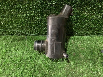 8533010280 Насос омывателя Toyota Alphard MNH15 85330-10280