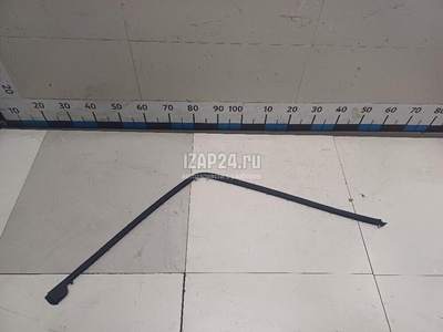 LR130899 Уплотнитель двери Land Rover Defender II 2019