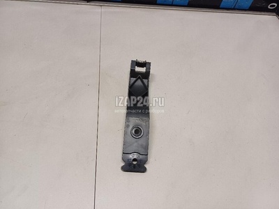 LR132661 Кронштейн заднего бампера Land Rover Defender II 2019