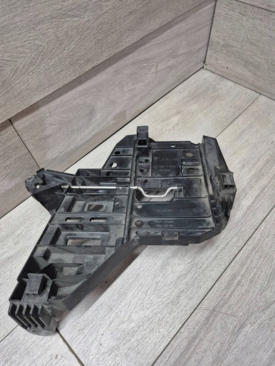 7L5941045 11569 . cayenne каретка лампы левый
