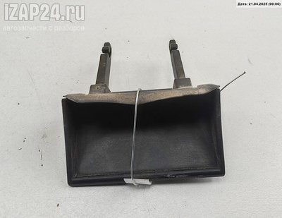 4B0827777A Ручка крышки (двери) багажника Audi A6 C5 (1997-2005) 1998
