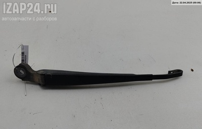 1J6955707A Щеткодержатель (поводок стеклоочистителя) задний Volkswagen Passat B5+ (GP) 2001