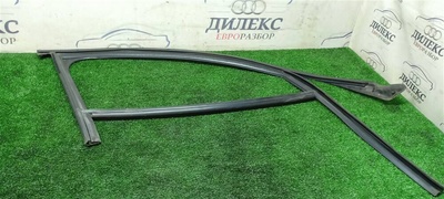 4H0837440D уплотнитель стекла двери Audi A8 [4H] 2010> 2010