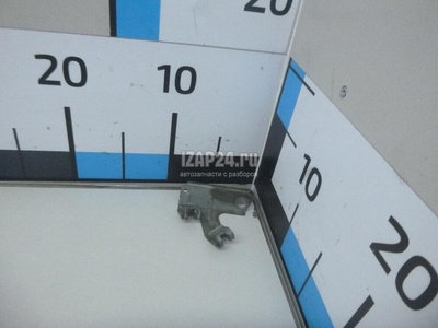 3M5R7C281AD Кронштейн крепления троса КПП Ford C-MAX (2003 - 2010)