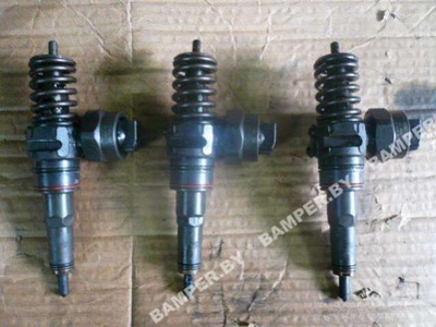 038130073F Форсунка Skoda Octavia A5 2005