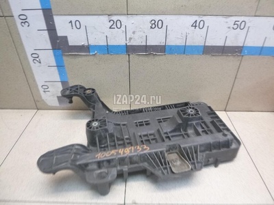 1K0915333B Крепление АКБ (корпус/подставка) VAG Caddy III (2004 - 2015)