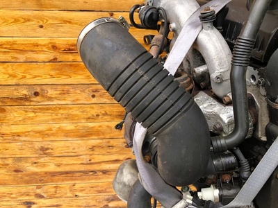 8D0129615K Патрубок воздушного фильтра Volkswagen Passat B5 2004