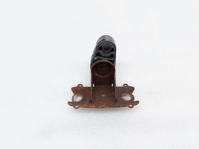 7P0253144 Кронштейн глушителя Volkswagen Touareg NF 2014 , 7P0253147A