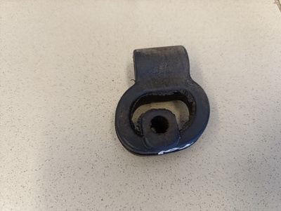 55702861 Резинка подвеса глушителя OPEL Corsa D 2006-2015