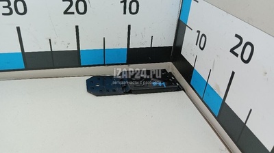 7L0860321A Упор противооткатный VAG Q7 [4L] (2005 - 2015)